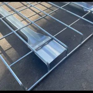 Hot Dip Steel Storage Warehouse Galvanized Metal Waterfall Wire Pallet Rack Welded Mesh Flared Decking Railing Pallet For Sale thumbnail-4