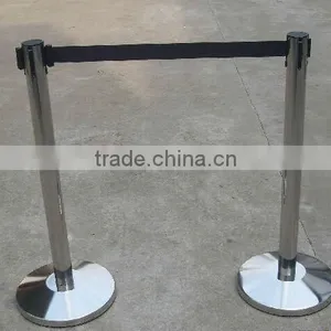 Self Retractable Belt Q-Up Stand thumbnail-1