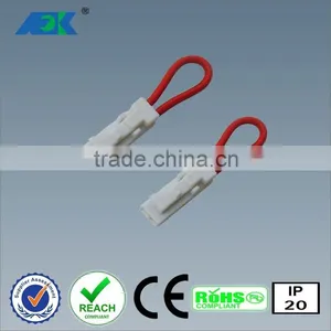 RoHs E27 Led Bulb 12V Loop Plug Connector Circuit Breakers for Led Serial Distributor Boxes thumbnail-1
