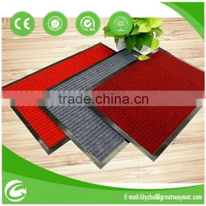 Striped Polyester Pile Plastic Ground Mat thumbnail-1