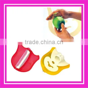 Plastic Peeler for Apple thumbnail-1