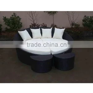 Beautiful Round Wicker Sofa With Foot Stool thumbnail-3