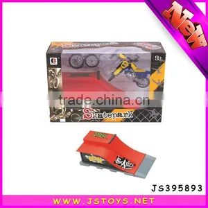 Finger Toys Mini Plastic Moto With Skatepark thumbnail-5