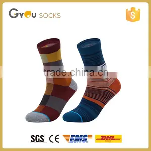 China Website Football Soccer Mens Socks Men Cool Socks Cotton Various Sizes Corap Socks for Men thumbnail-1