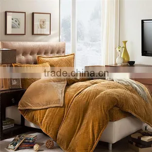 Wholesale Flannel Bedding Set Contain Quilts and Two Pillows From China Factory thumbnail-1