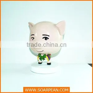 Indoor Customized Cartoon Vivid Fiberglass Pig Statue thumbnail-3