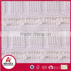 Cable Knitted 100 Acrylic Throw Blankets With Pompom thumbnail-2