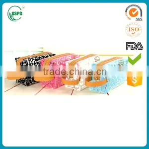 Customized Printed PVC Clear Handled&zipper Plastic Packaging Bags for Garment thumbnail-4