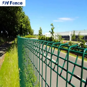 Powder Coated Galvanized Brc Roll Top and Bottom Welded Wire Mesh Garden Pool Fencing ECO FRIENDLY thumbnail-1