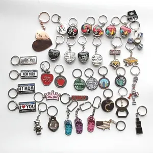 Wholesale Price Personalized USA New York City Big Apple Manhattan Tourist Keepsakes Collectible Custom Souvenir Alloy Metal Keychain Factory thumbnail-1