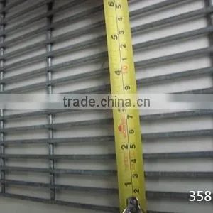 2m Height Russia Stadium Powder Coated Coated Welded v Rigid Fence thumbnail-4