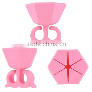 Silicone Wearable Nail Polish Bottle Holder Multifunction Varnish Display Stand Holder thumbnail-6
