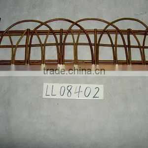 Natural Willow Border With Unique Design thumbnail-1