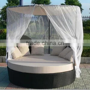 Outdoor Rattan Bed thumbnail-1