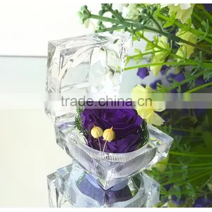 China Natural Real Touch Wholesale Preserved Roses Flower In Acrylic Ring Glass Boxes thumbnail-1