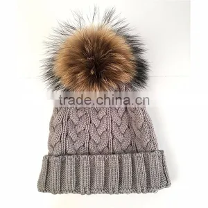 Myfur Light Grey Popular Design Cable Knit Hat With Removable Raccoon Fur Pom Pom thumbnail-2
