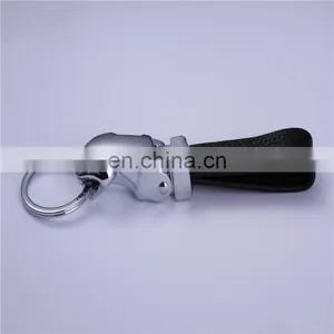 Wholesale Fashion Leopard Head Shape Metal Keychain With Leather Key Ring thumbnail-2