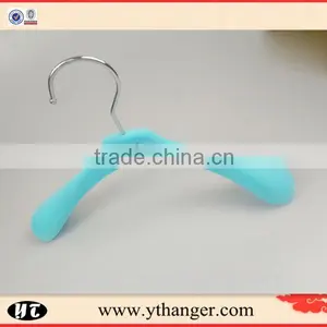 Small Baby Cute Plastic Clothes Hanger thumbnail-1