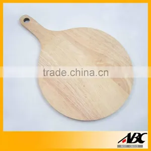 Eco-Friendly Groove Wooden Bread Cutting Board thumbnail-5