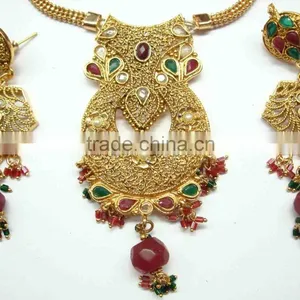 Indian Diamond Jewelry thumbnail-1