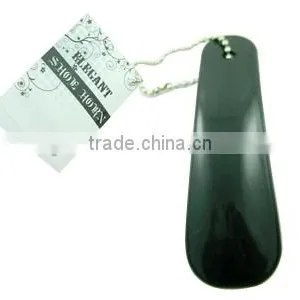 Hot Sale Colorful Plastic Material Shoe Horn thumbnail-1
