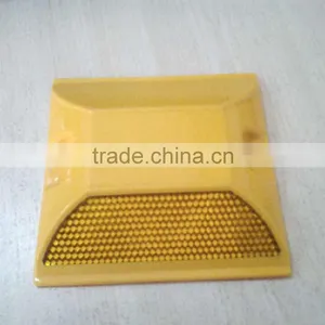 Plastic Road Stud KT-201 thumbnail-1