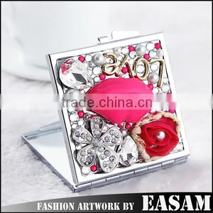 Luxury Lip Design Square Small Promotional Double Sided Personalized Handheld Mirror thumbnail-1