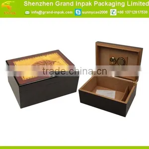 Wood Cigar Compartment Storage Box With Leaf and Cover thumbnail-1