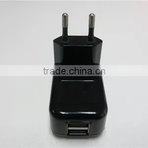 International Universal Travel Adapter 5V 2A Dual USB Power Adapter thumbnail-3