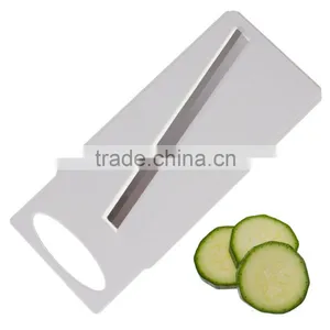 Kawachi 4-in-1 Salad Spinner Set With Mandoline Slicer and Storage Lid thumbnail-4