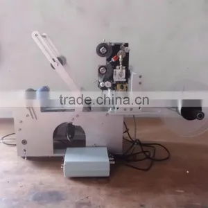 Semi-automatic Desktop Electric Round Transparent Labels Bottle Labeling Machine With Code Printer thumbnail-1