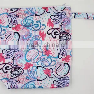 Printed Diaper WetBags, Waterproof & Light in Weight, Diaper Bag With Two Pockets thumbnail-3