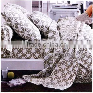 Wool Quilt/jacquard Package/patchwork Quilt/quilt Covers/down Quilt/embroidery Quilt/pure Natural Silk Quilt/hotel Quilt thumbnail-1