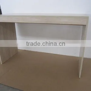 Simple Computer Desk thumbnail-1