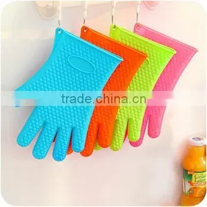 Wholesale Custom Silicone Oven Mitts Heat Resistant Microwave Heated Gloves thumbnail-1