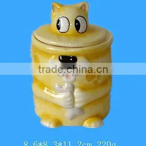 Lovely Animal Shape Ceramic Biscuit Jar thumbnail-1