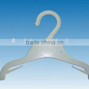 Plastic Hanger thumbnail-1