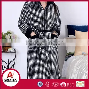Houndstooth Printed Coral Fleece Long Style Zipper Reversible Bathrobe thumbnail-6