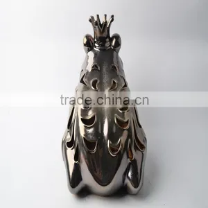 Frog Ceramic Candle Holder With Crown thumbnail-4