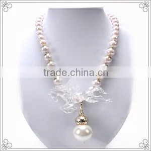 2014 Resin Horse White Pearl Necklace For Women Garment Accessories thumbnail-1