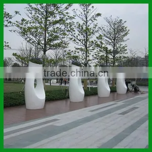 FO-363 New Garden White Fiberglass Flower Pot thumbnail-2
