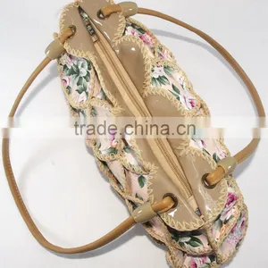 Latest Design Woman Handbag Cowhells Material Durable Use Beautiful Color Multifunction thumbnail-6