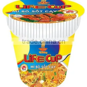 Spicy Beef Flavour Instant Noodles thumbnail-1
