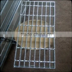 Steel Stair thumbnail-1