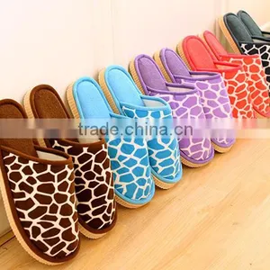 New 2015 Fashion Stone Pattern Soft Outsole Indoor Men and Women Winter Slippers thumbnail-4