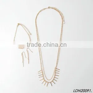 Fashion Gold Chain With Beaded Necklace With Matching Earrings and Bracelet thumbnail-3