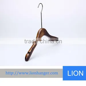 Lioncity W1004 Clothes Wooden Hanger thumbnail-1