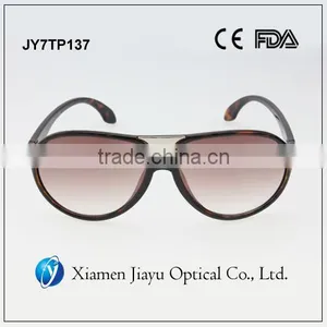 Cheap Hot Sale Plastic Sunglasses for Woman thumbnail-3