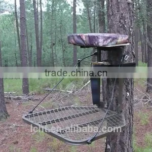 Hang on Tree Stand With Seat thumbnail-1