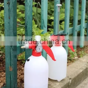 2L Mini Pressure Sprayer With Pressure Gauge and Safety Valve thumbnail-3